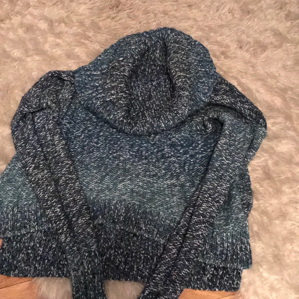 American eagle sweater